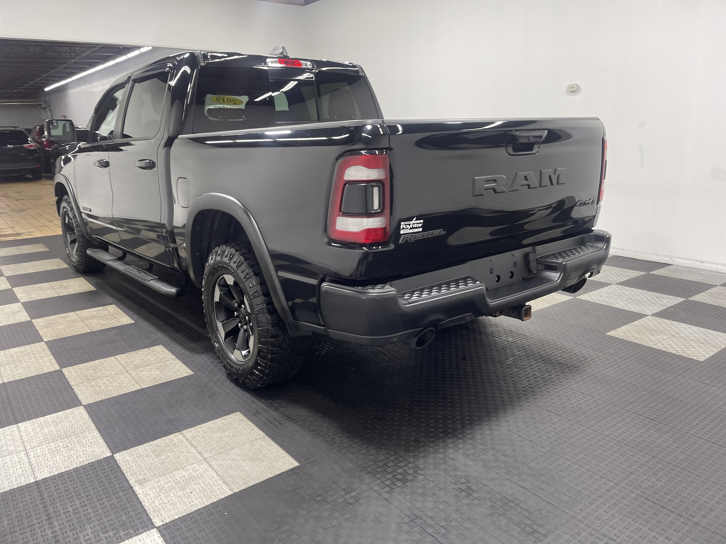 ram ram 1500 2019 1C6SRFLT6KN746926 image ram ram 1500 2019 1C6SRFLT6KN746926 image